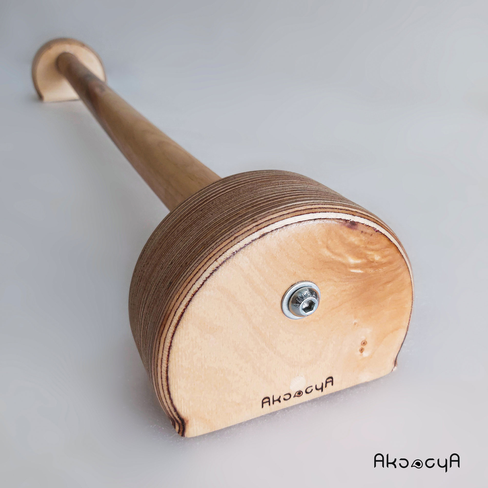 میله بار چوبی