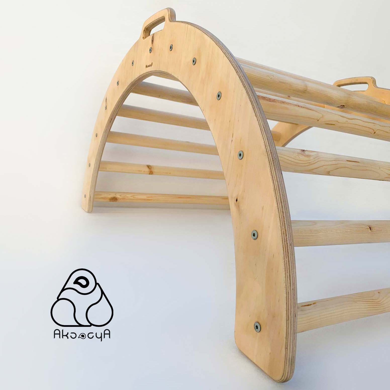 نردبان نیم دایره ای